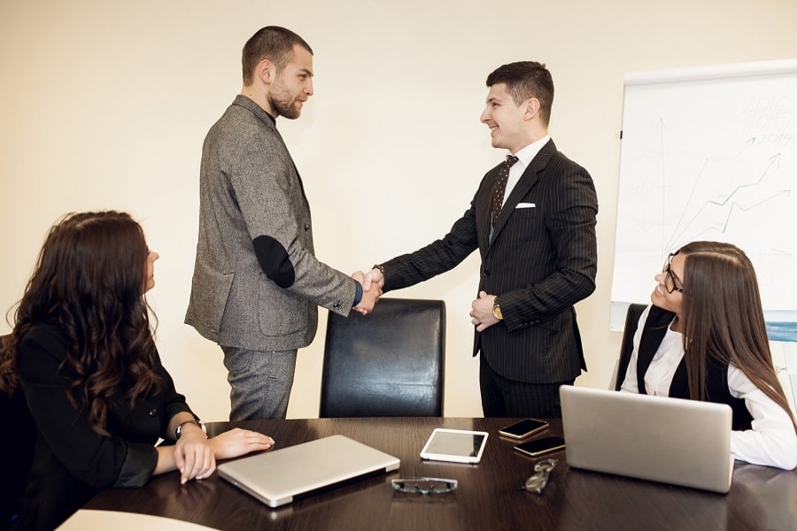 نحوه ارتباط با مشتری